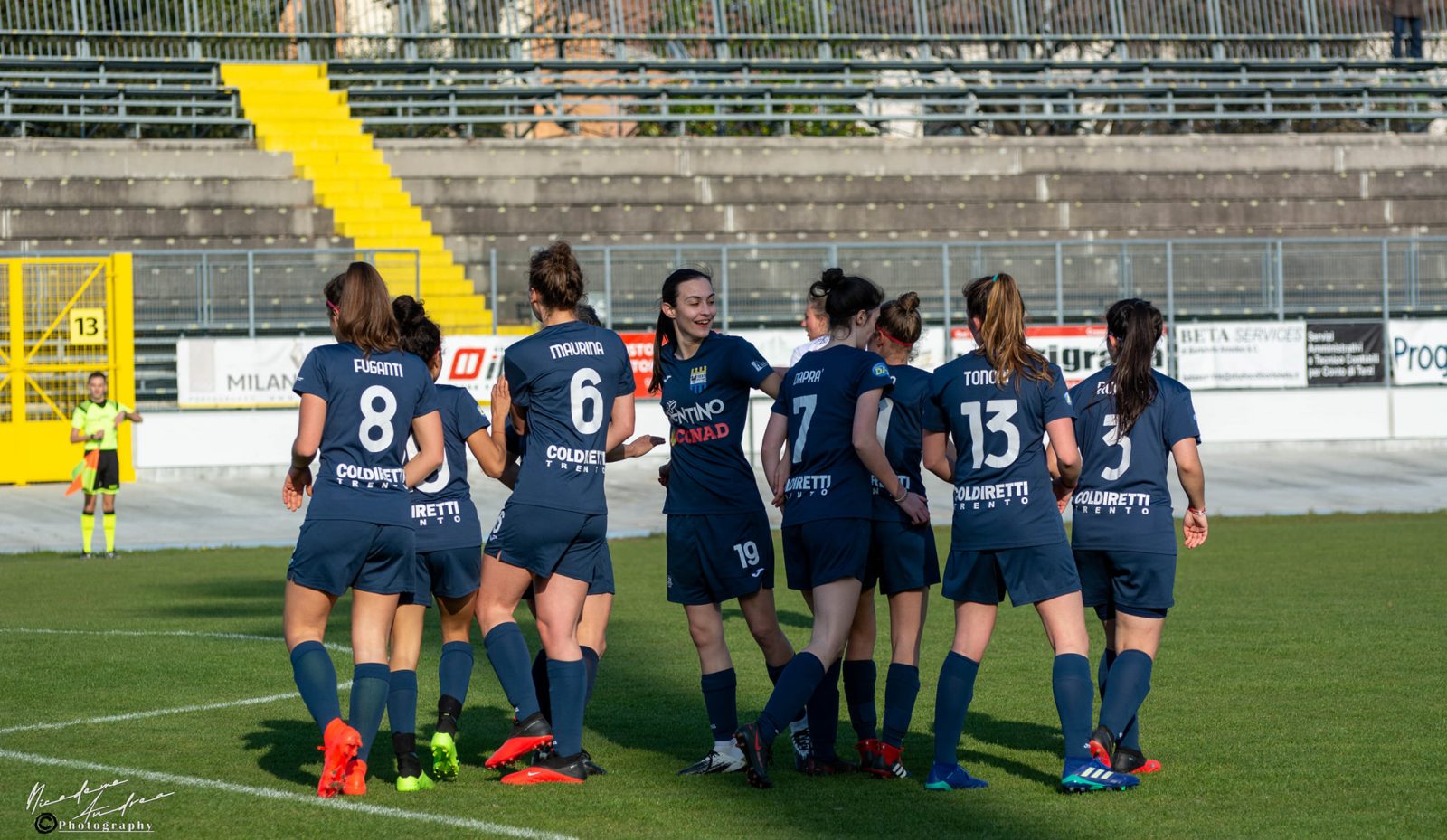 Esultanza di squadra dopo il gol del Trento Calcio Femminile nella partita contro il Portogruaro (Serie C - Girone B)