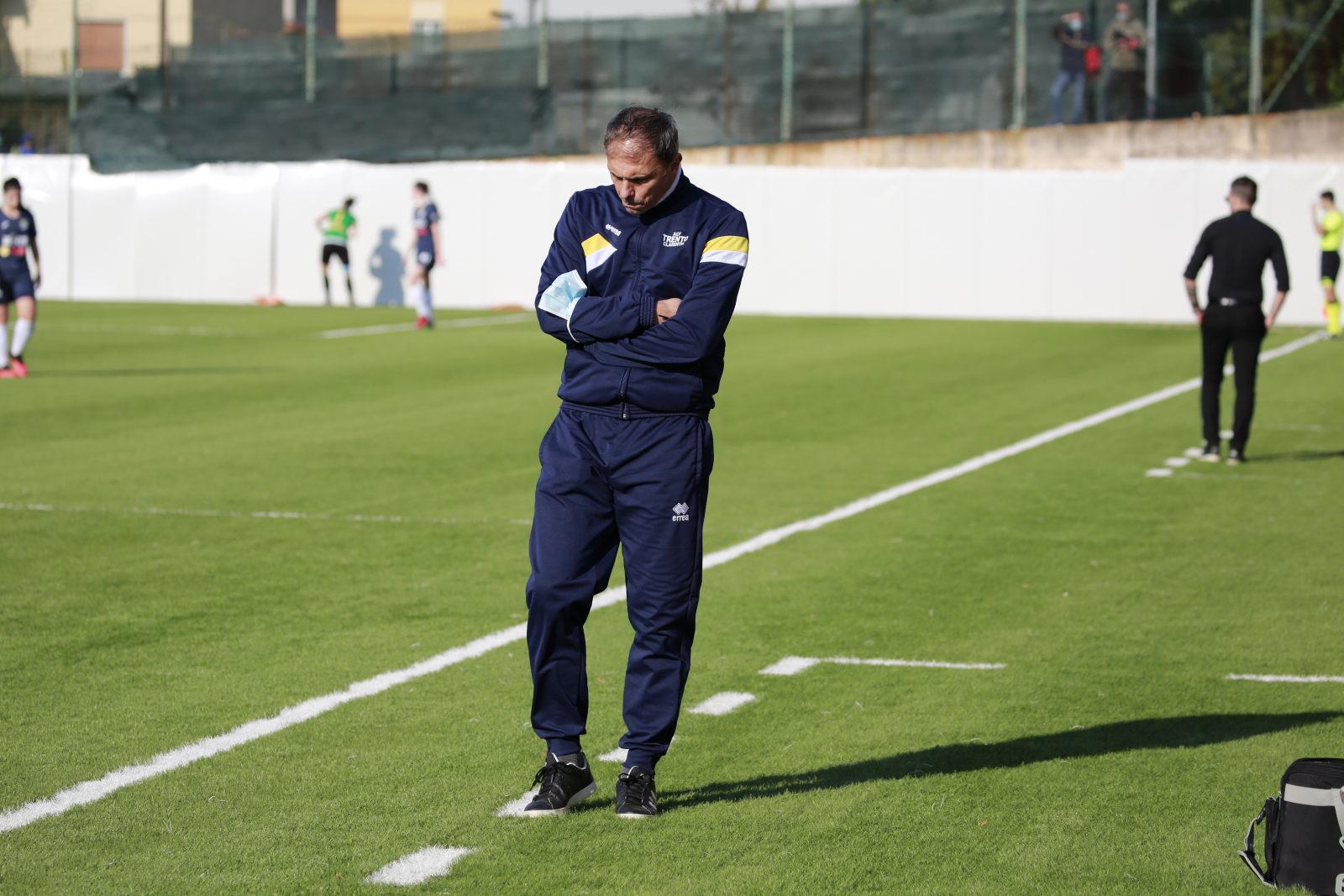 MIster Massimo Spagnolli durante una partita del Trento Calcio Femminile