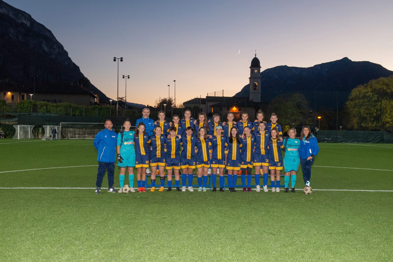 FotoSquadraU17_Trento calcio femminile